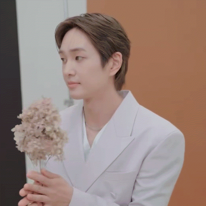 Latest photo of Onew (SHINee)