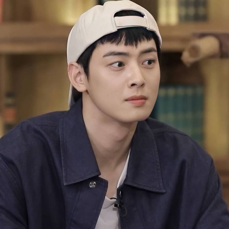 Latest photo of Eunwoo (ASTRO)