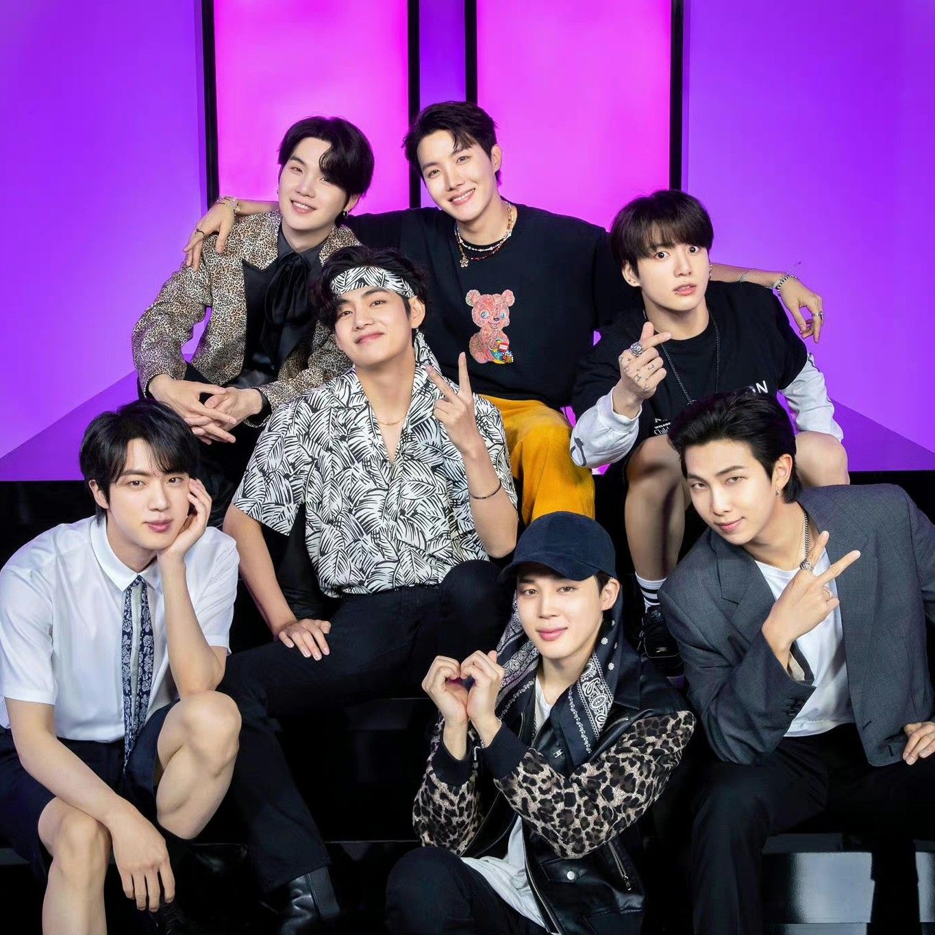 Foto aktivitas terbaru BTS