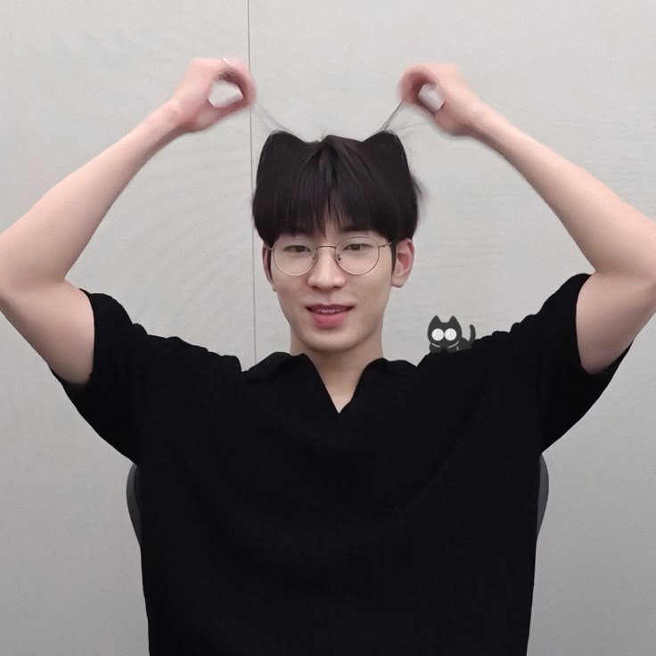 A moment captured by Wonwoo (SEVENTEEN)'s fan