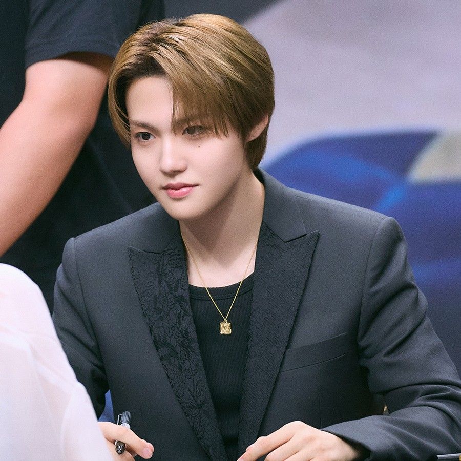 Foto aktivitas terbaru TREASURE