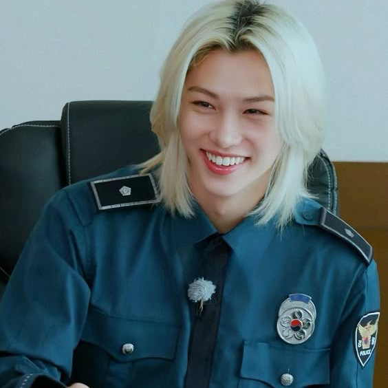Latest photo of Felix (Stray Kids)