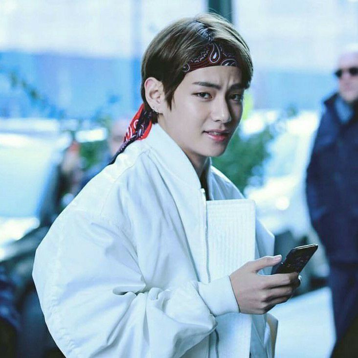 Latest photo of V (BTS)