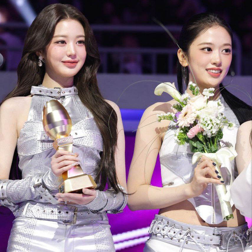 안유진 (IVE)의 비하인드 컷