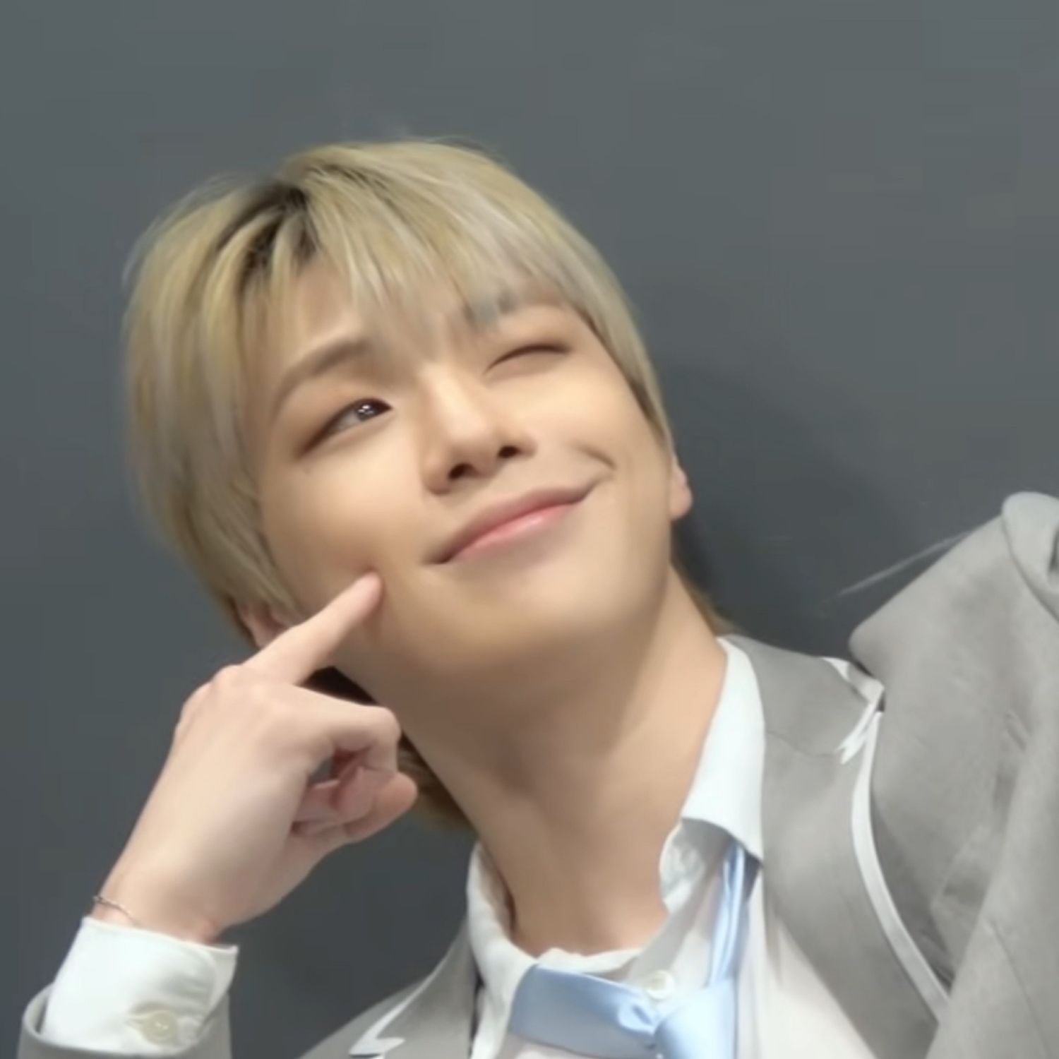 Foto terbaru Kang Daniel