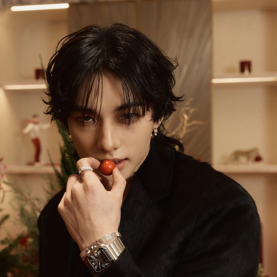 Latest photo of Hyunjin (Stray Kids)