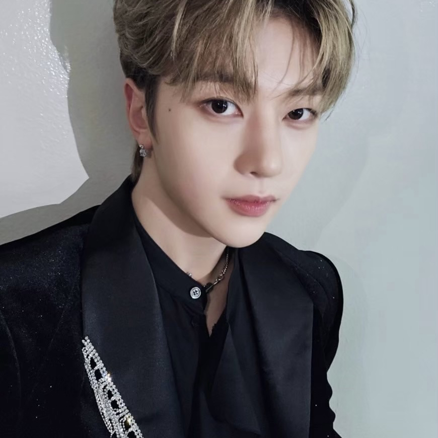 Latest photo of Seok Matthew (ZEROBASEONE)