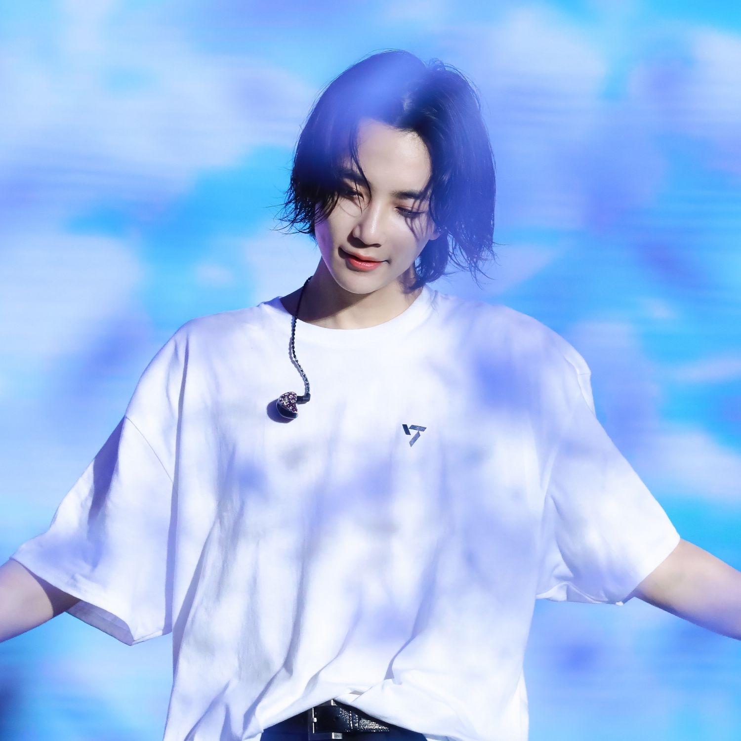 Latest photo of Jeonghan (SEVENTEEN)