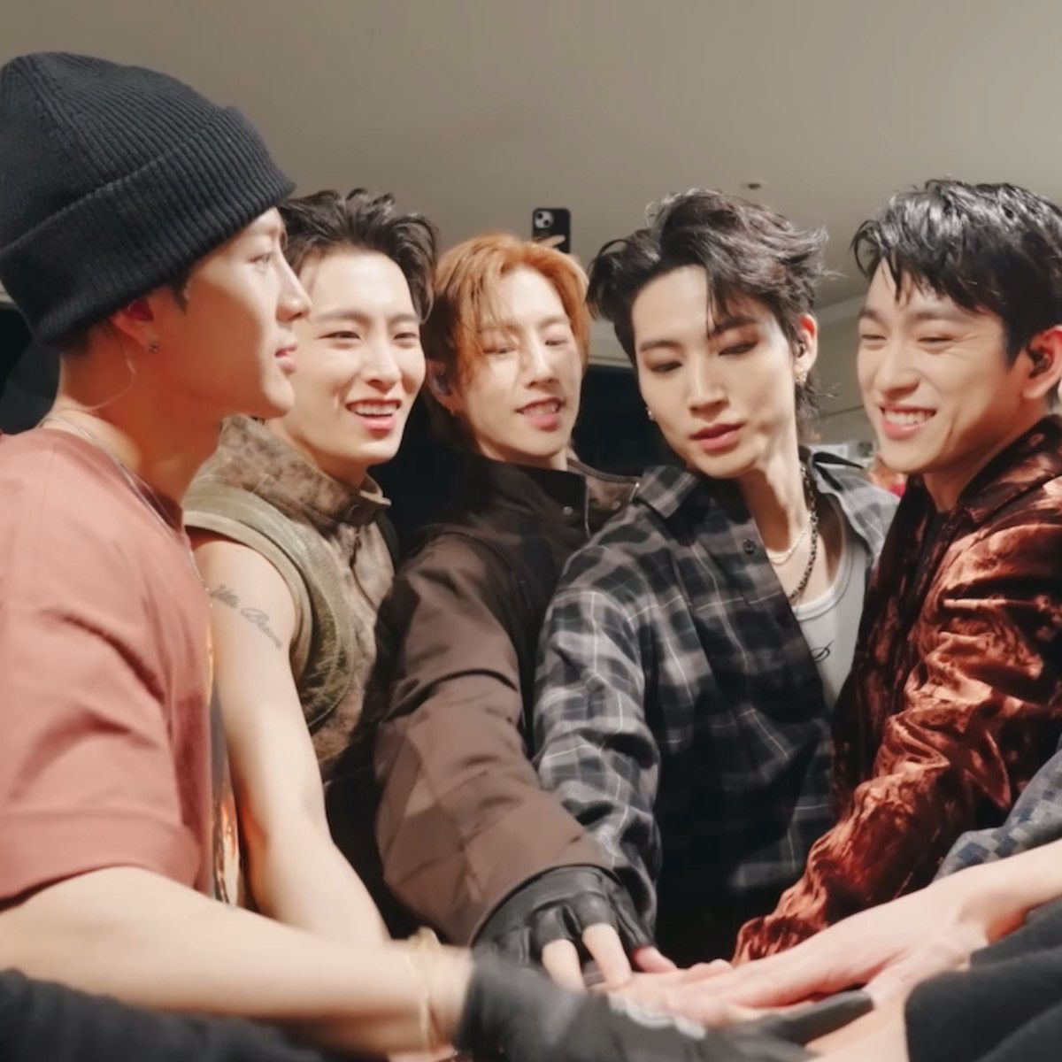 Behind-the-scenes cut of GOT7
