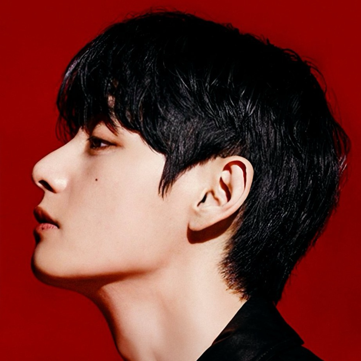 뷔 (방탄소년단)의 최신 사진