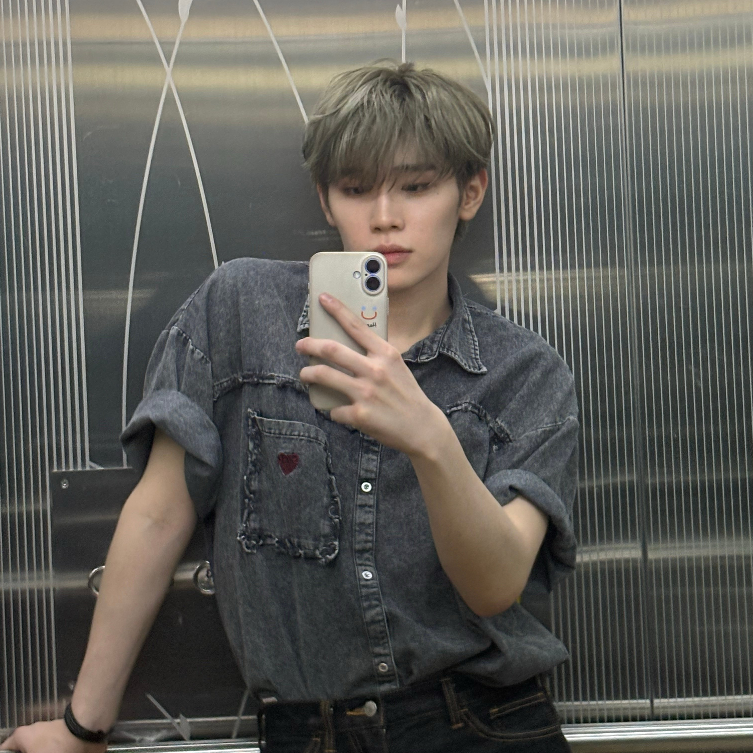 Latest photo of Kim Taerae (ZEROBASEONE)