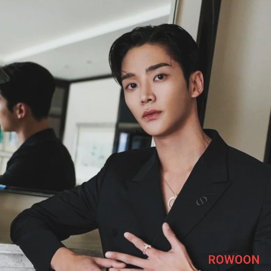 로운의 비하인드 컷