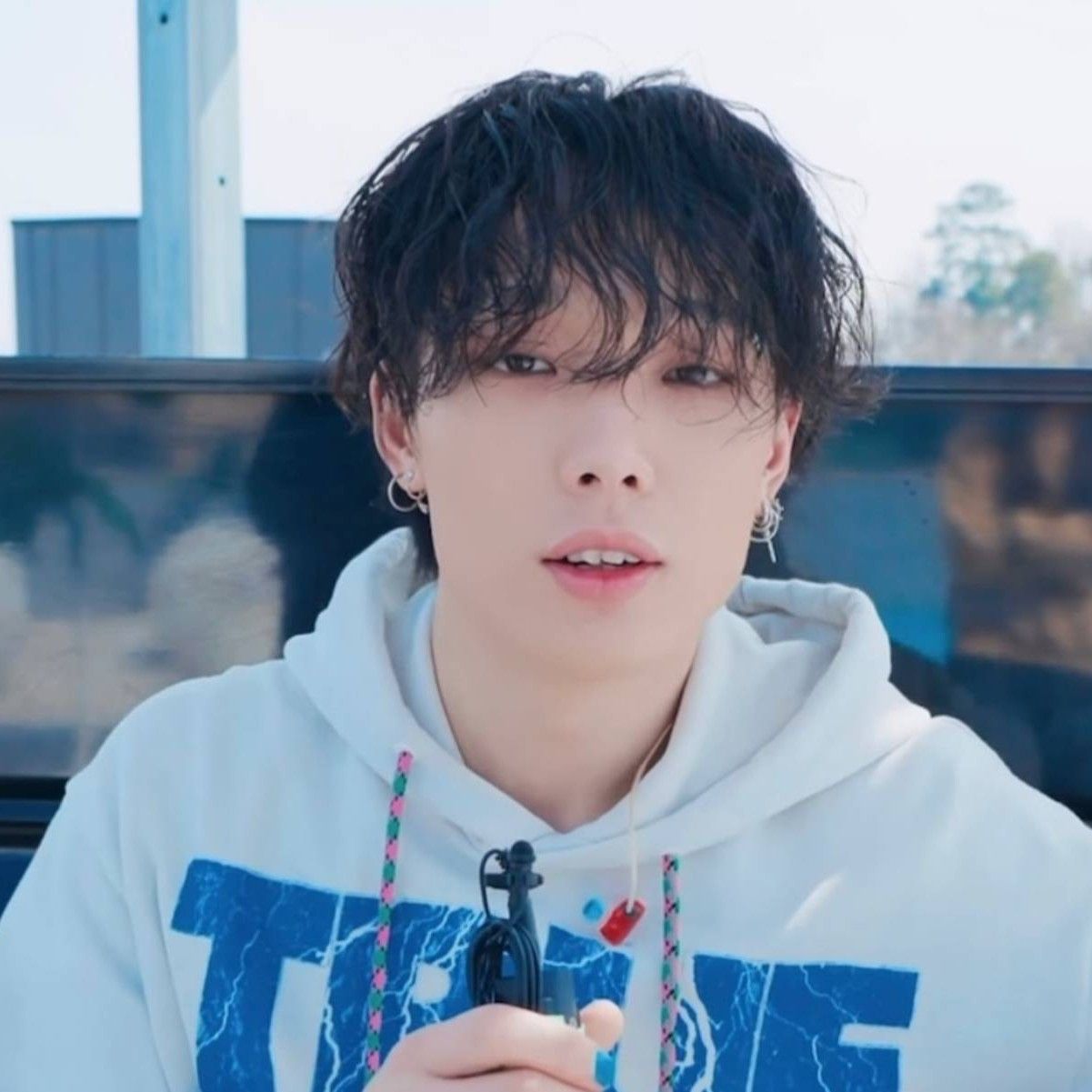 Behind-the-scenes cut of BOBBY (iKON)