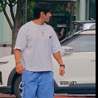 Latest photo of Hwang Chiyeol