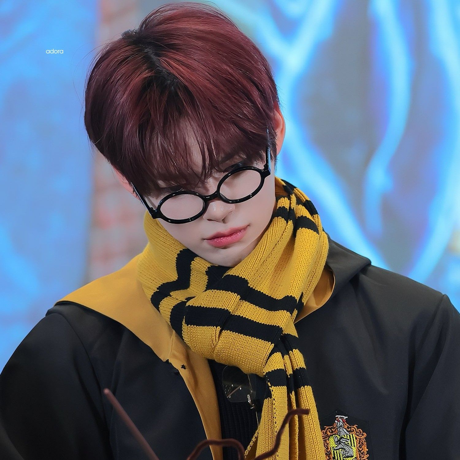 Recent activity shot of Sung Hanbin (ZEROBASEONE)