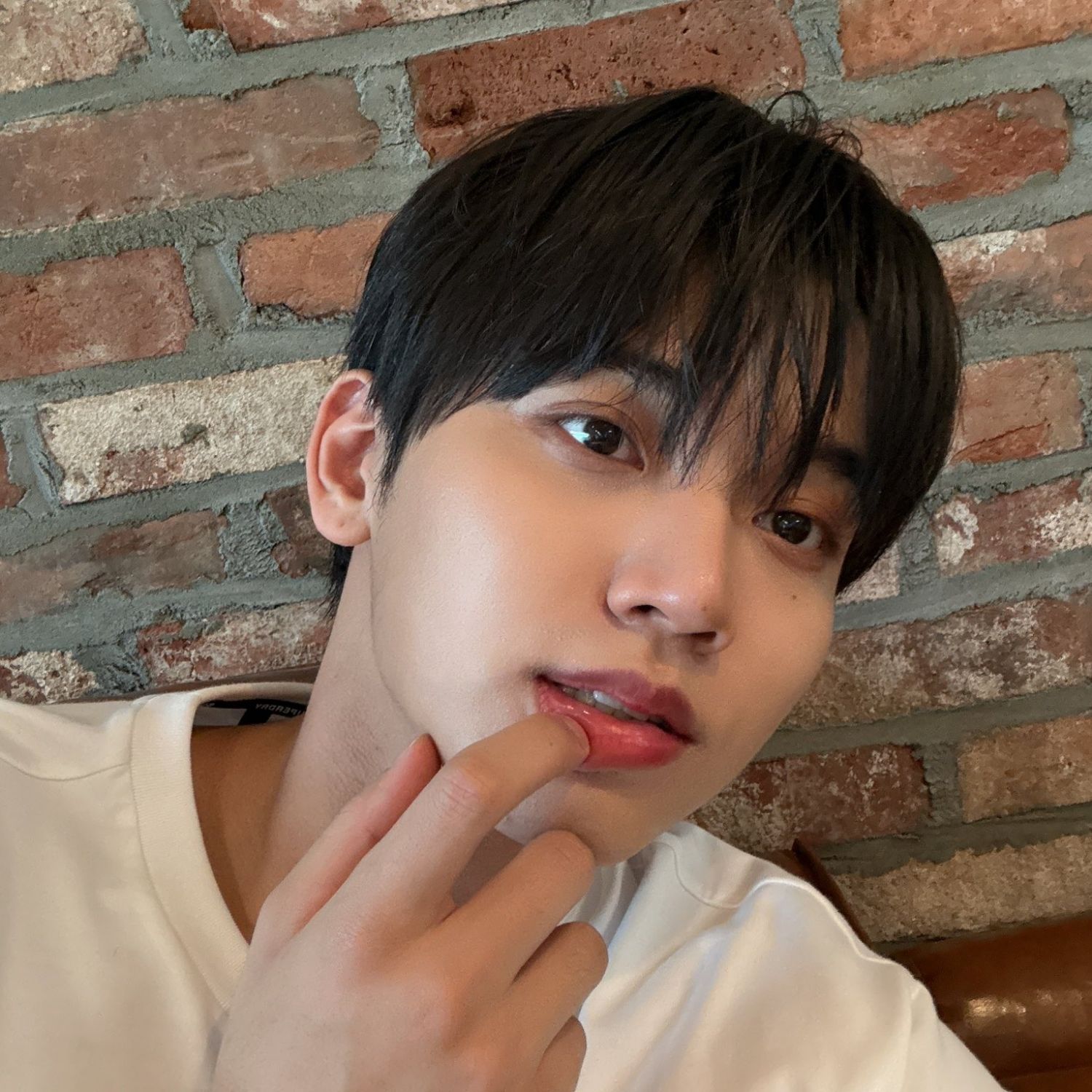 Latest photo of HYUK (OMEGA X)