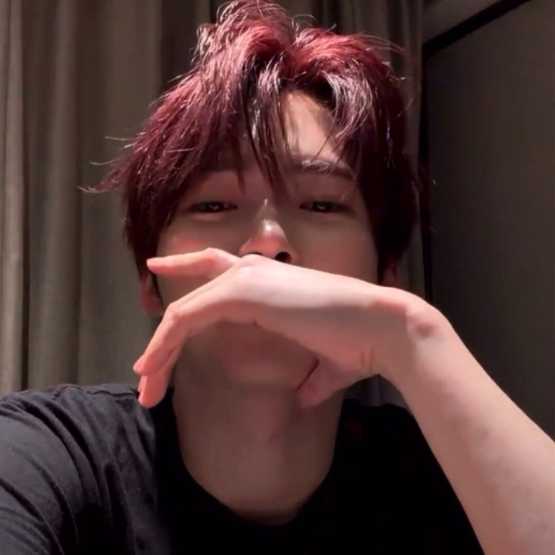 Momen yang diabadikan oleh penggemar Sung Hanbin (ZEROBASEONE)