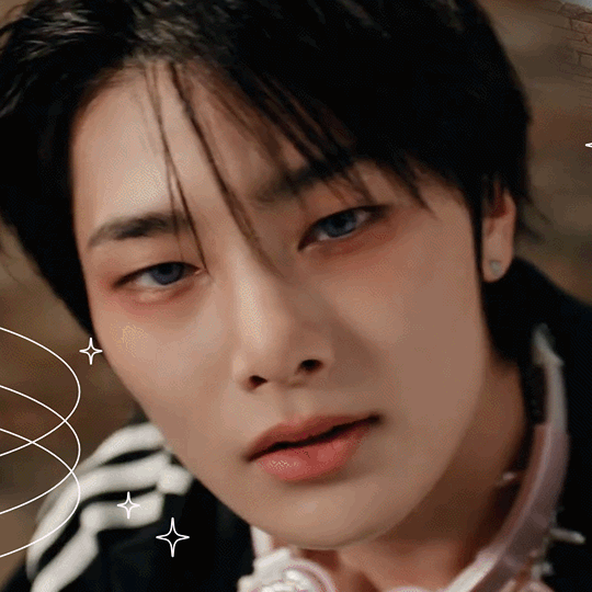 Behind-the-scenes cut of I.N (Stray Kids)