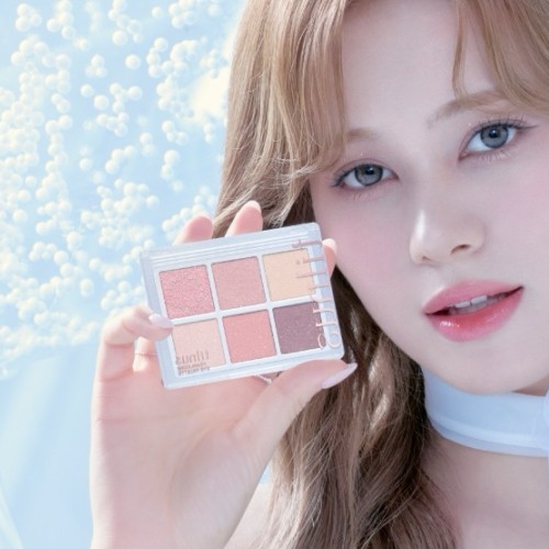 Signature photo of Nina (NiziU) capturing their charm