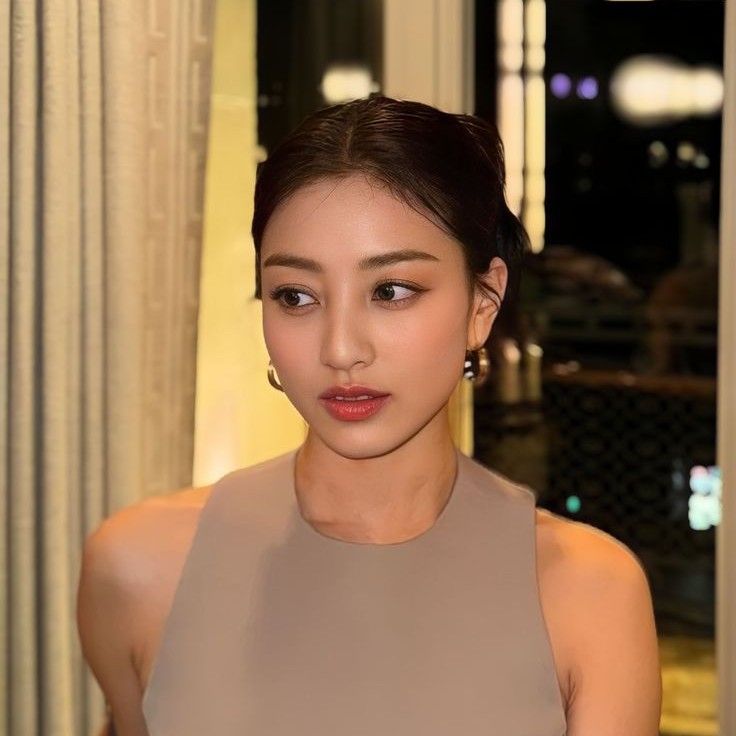 A moment captured by Jihyo (TWICE)'s fan