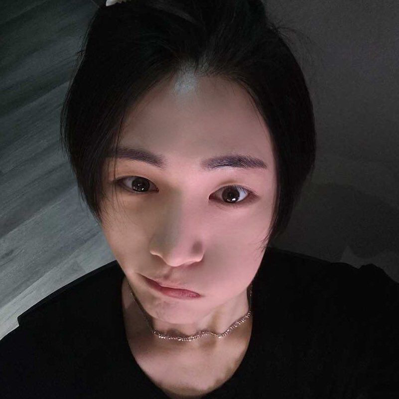 Foto terbaru Taesan (BOYNEXTDOOR)