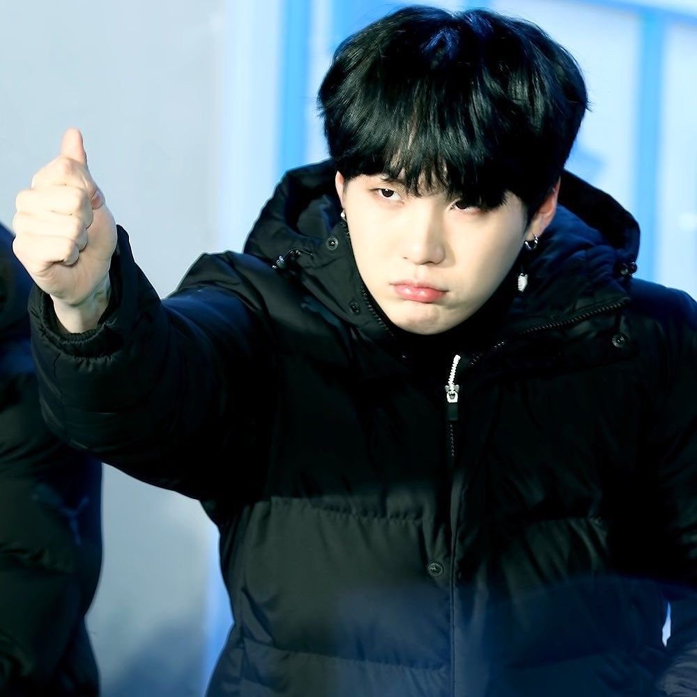 슈가 (방탄소년단)의 최신 사진