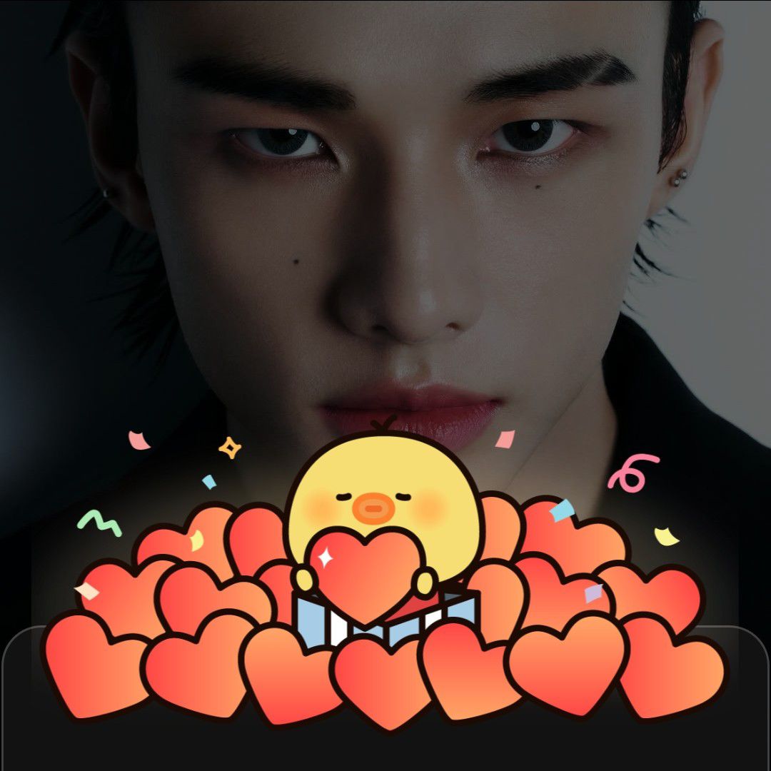 Latest photo of Hyunjin (Stray Kids)
