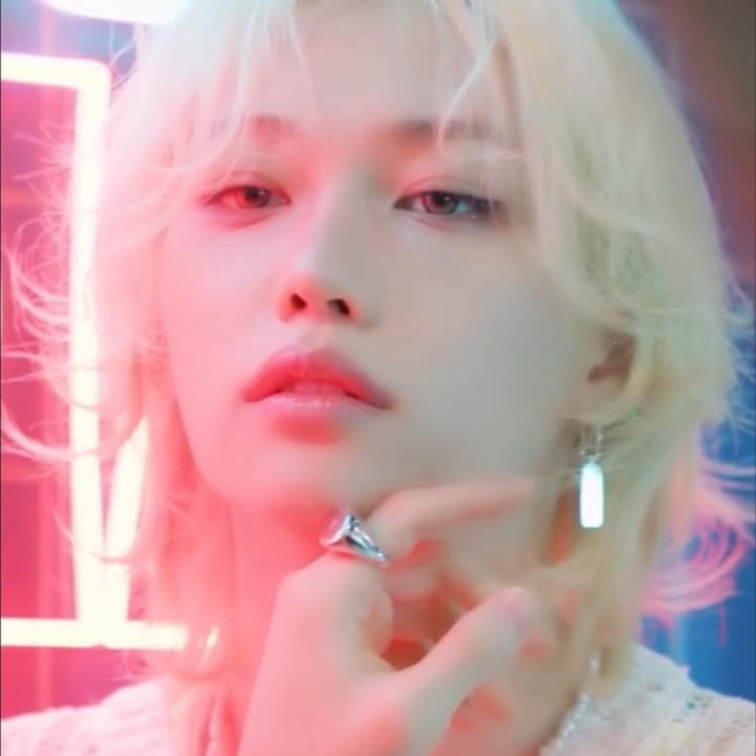 A moment captured by Felix (Stray Kids)'s fan