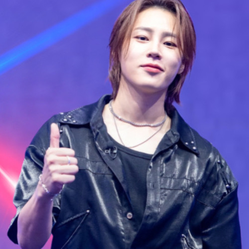 Latest photo of Ha Sungwoon