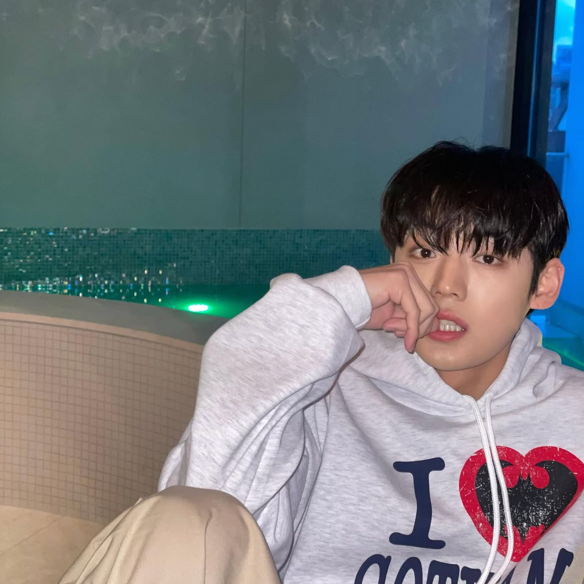 Latest photo of Chan (A.C.E)