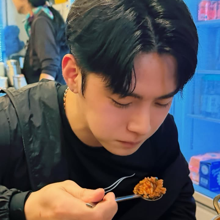 A moment captured by HANGYEOM (OMEGA X)'s fan