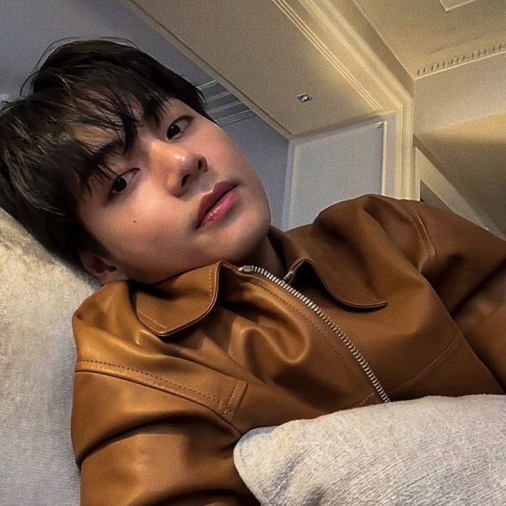 Recent activity shot of V (BTS)