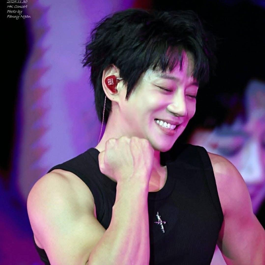 Momen yang diabadikan oleh penggemar Hwang Chiyeol