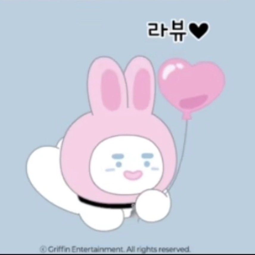 A moment captured by Onew (SHINee)'s fan