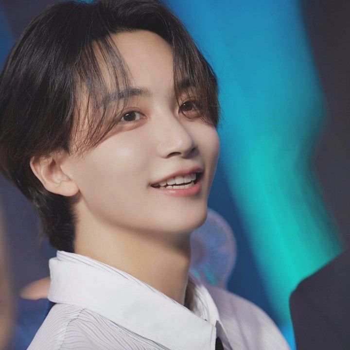 Recent activity shot of Jeonghan (SEVENTEEN)