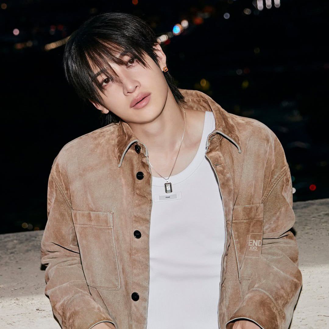 Behind-the-scenes cut of Stray Kids