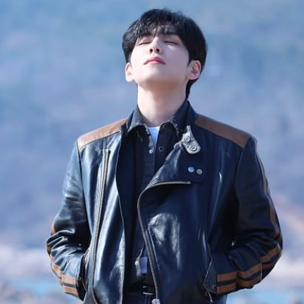 元弼 (DAY6)粉丝拍下的瞬间