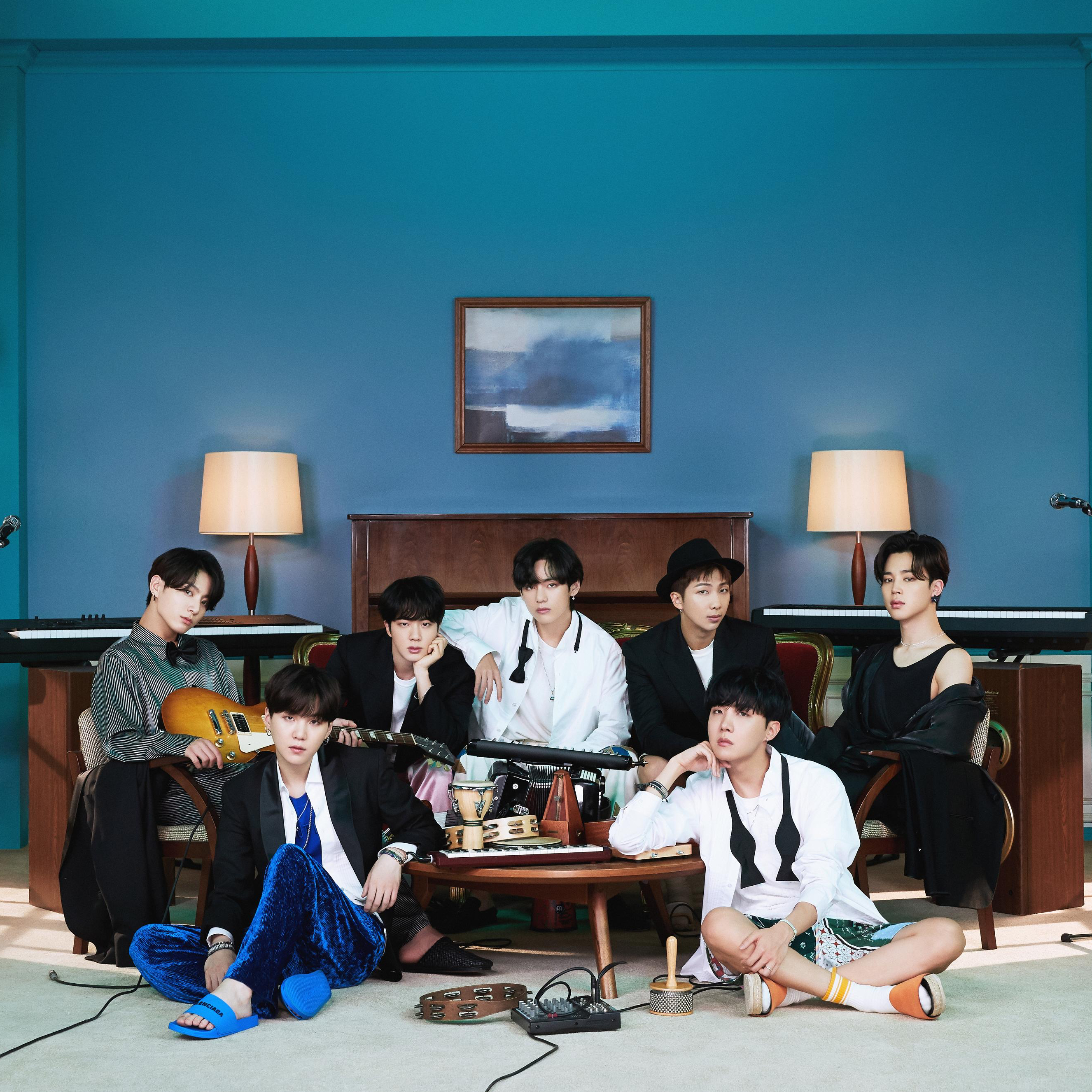Behind-the-scenes cut of BTS