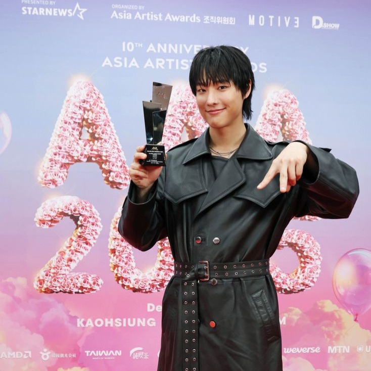 Latest photo of WOODZ