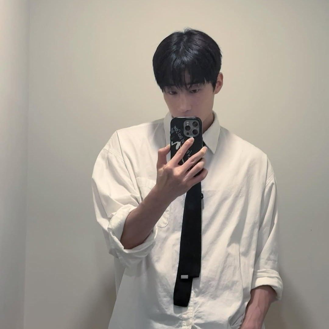 Latest photo of Han Seungwoo