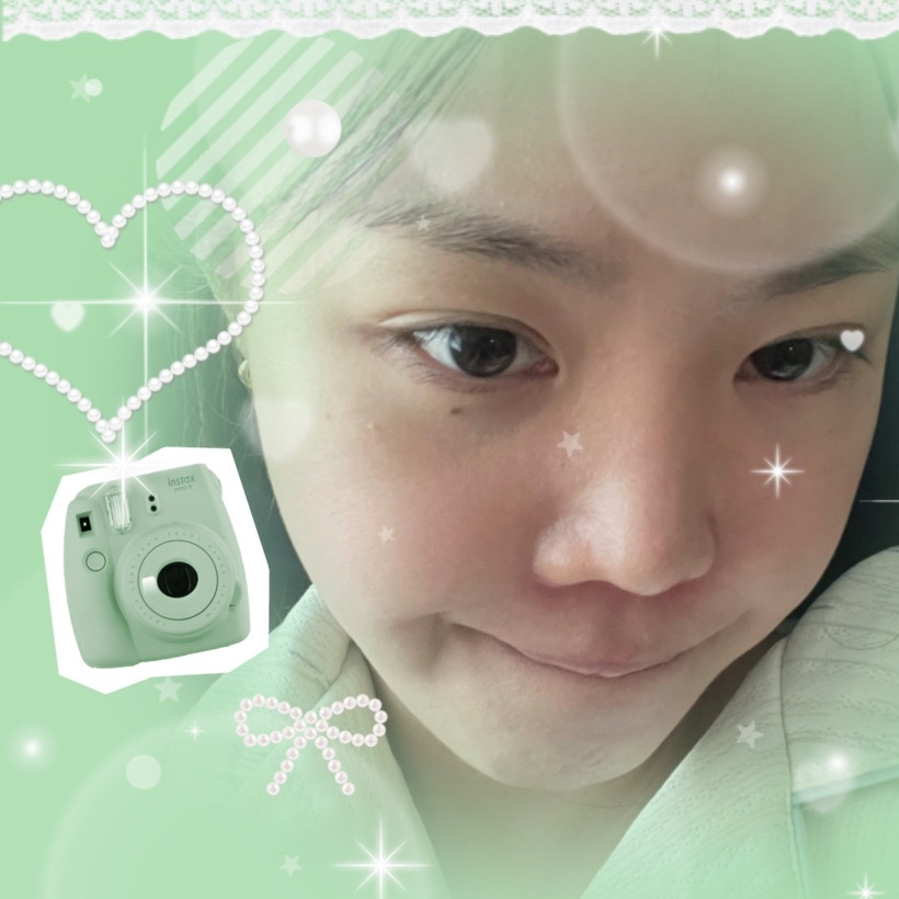 Behind-the-scenes cut of Soojin