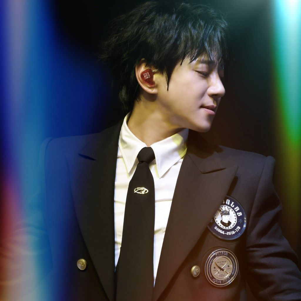 Momen yang diabadikan oleh penggemar Hwang Chiyeol