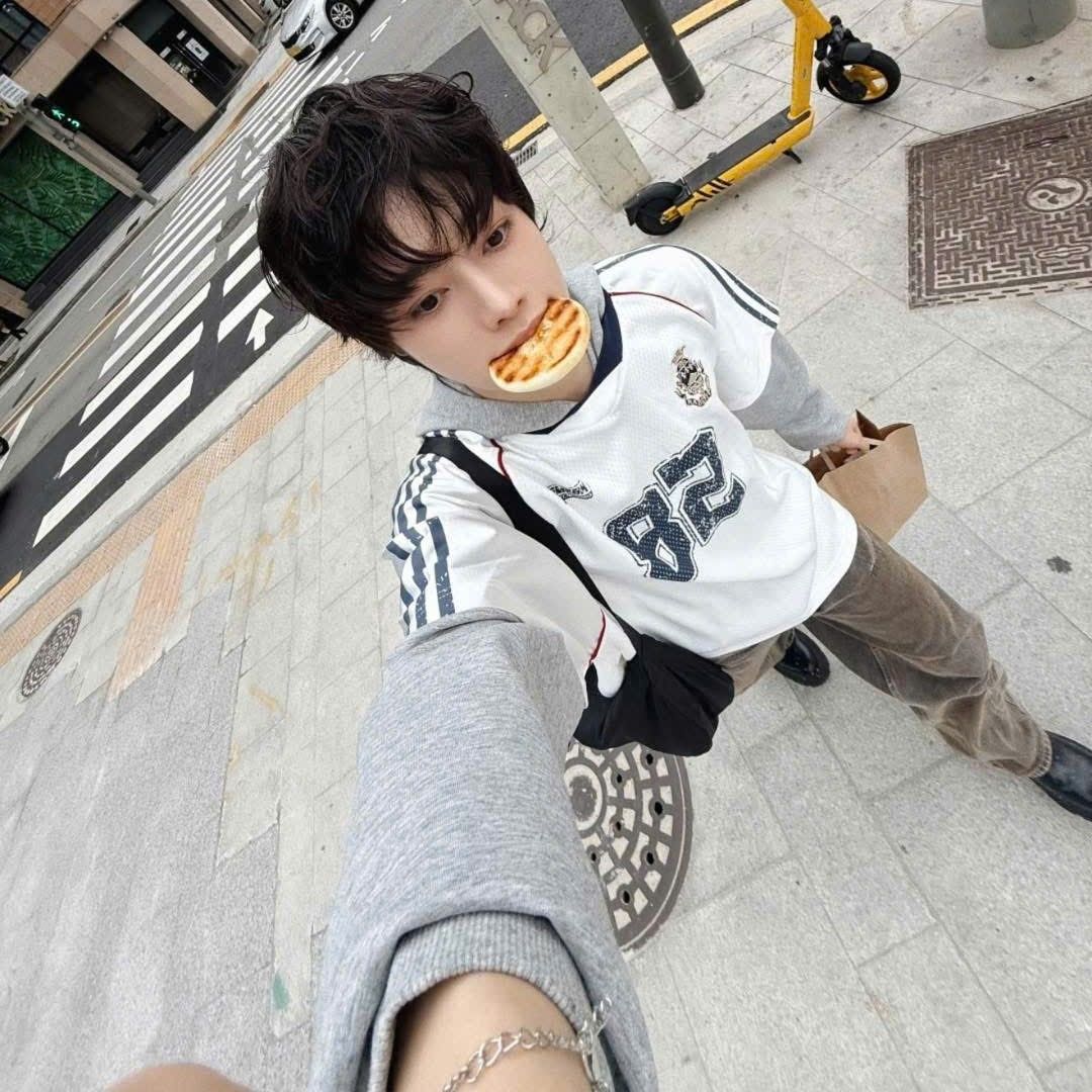 Behind-the-scenes cut of Hanbin (TEMPEST)