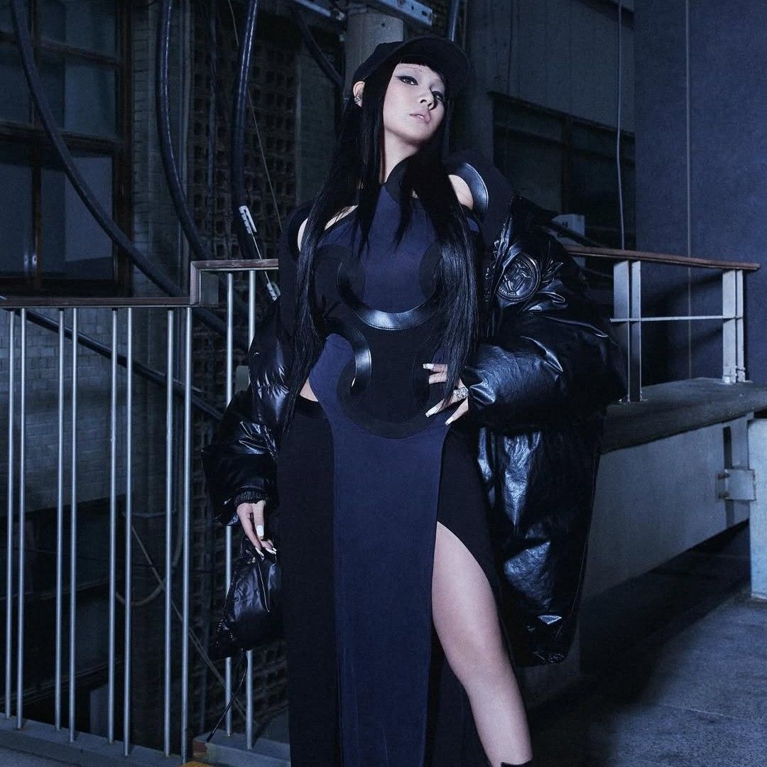 Behind-the-scenes cut of CL (2NE1)