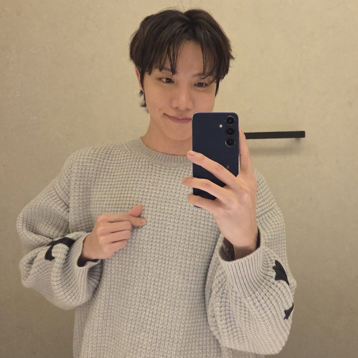 Momen yang diabadikan oleh penggemar j-hope (BTS)