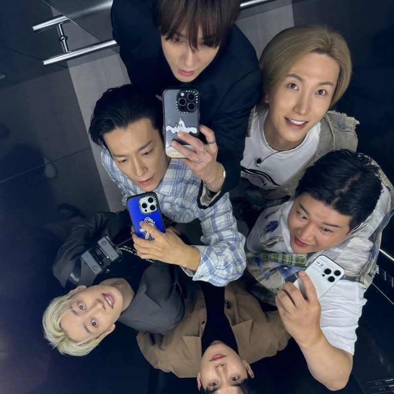A moment captured by Leeteuk (Super Junior)'s fan