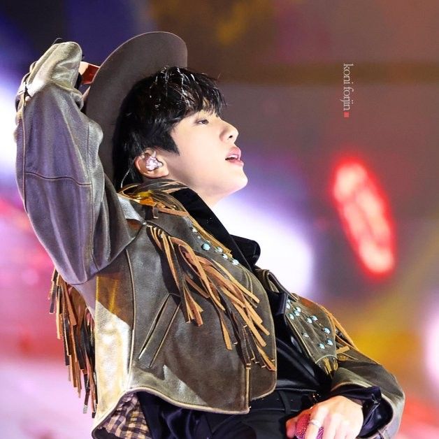 Momen yang diabadikan oleh penggemar Jin (BTS)