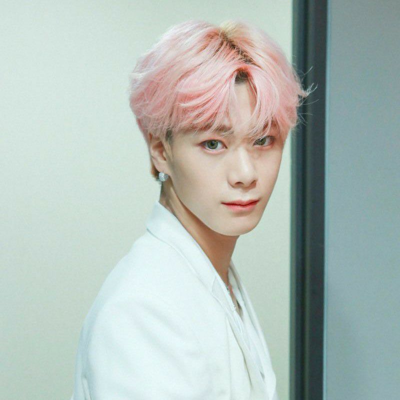 A moment captured by Moonbin (ASTRO)'s fan