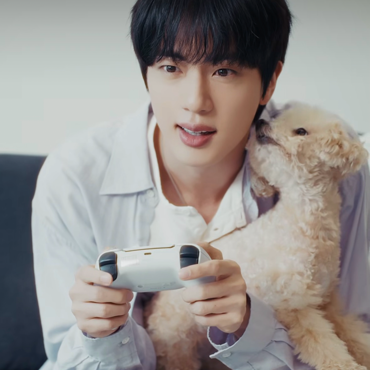 Behind-the-scenes cut of Jin (BTS)