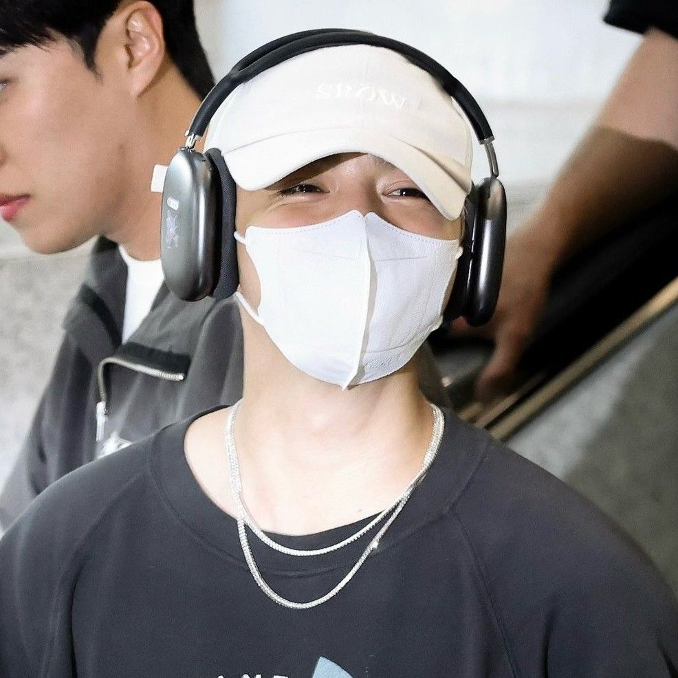 Recent activity shot of S.Coups (SEVENTEEN)